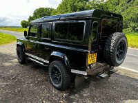 LAND ROVER DEFENDER 110