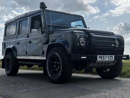 LAND ROVER DEFENDER 110
